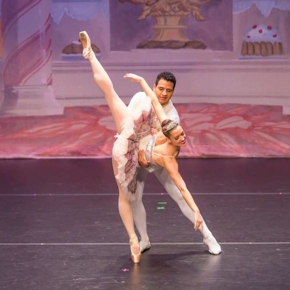 Meet your Posher, Courtney - Picture 1 of 1